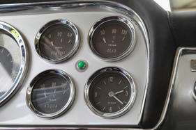 Ferrari 250 GT Pininfarina (1958) - Zusatzinstrumente rechts vom Lenkrad