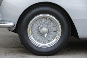 Ferrari 250 GT Pininfarina (1958) - ab Werk waren Pirelli Cinturato S Reifen der Dimension 175x400 montiert