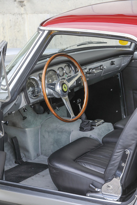 Ferrari 250 GT Pininfarina (1958) - steil stehendes, ziemlich grosses Lenkrad