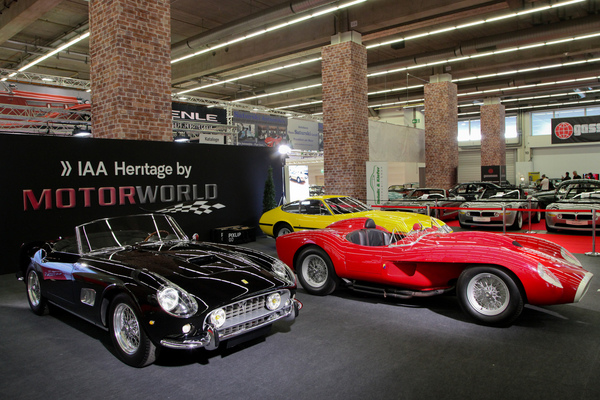 Ferrari 250 GT SWB California Spider (1960) - zusammen mit 250 Testarossa und 365 GTB/4 Daytona - IAA Heritage by Motorworld 2019