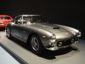 Ferrari 250 GT SWB Competizione (1961) - in der Ausstellung "PS:. Ich liebe Dich. Sportwagen-Design der 1950er - 1970er Jahre"