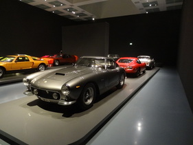 Ferrari 250 GT SWB Competizione (1961) - in der Ausstellung "PS:. Ich liebe Dich. Sportwagen-Design der 1950er - 1970er Jahre"