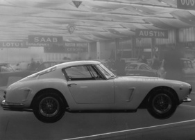 Ferrari 250 GT SWB - die schnelle Berlinetta sieht schon im Stand schnella us am Genfer Autosalon 1961