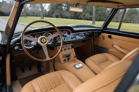 Ferrari 250 GTE 2+2 Series II 'Hot Rod' (1962) - als Lot 247 an der RM/Sotheby's Online Only Open Roads Versteigerung im Februar 2021