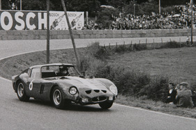 Ferrari 250 GTO (1962) - der leicht ondulierte Wagen fuhr trotzdem schnelle Rundenzeiten unter Kalmàn von Csazy (# 3809)