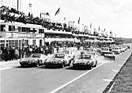 Ferrari 250 GTO (1963) in Le Mans 1963 - Im Herbst 1963 fand der Weltmeisterschaftslauf Tour de France auf der Le Mans Rennstrecke statt - In Nummer #165 (links) die Gesamtsieger Guichet / Behra
