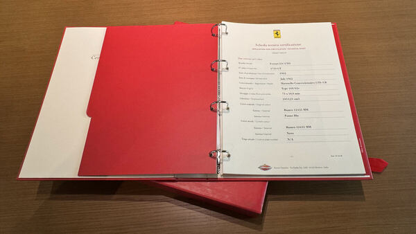 Bild Ferrari 250 GTO "Bianco Speciale" (1962) bei Mecum Auctions – Das "Red Book" von Ferrari Classiche