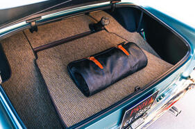 Ferrari 250 Gran Turismo Ellena (1958) - Blick in den Kofferraum, das Reserverad war darunter angeordnet (1958)