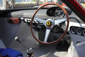 Ferrari 250 LM (1964) - am Concorso d'Eleganza Villa d'Este 2012 - Kategorie 'I - Heroes of Le Mans' Ferrari 250 LM (1964) - am Concorso d'Eleganza Villa d'Este 2012 - Kategorie 'I - Heroes of Le Mans'