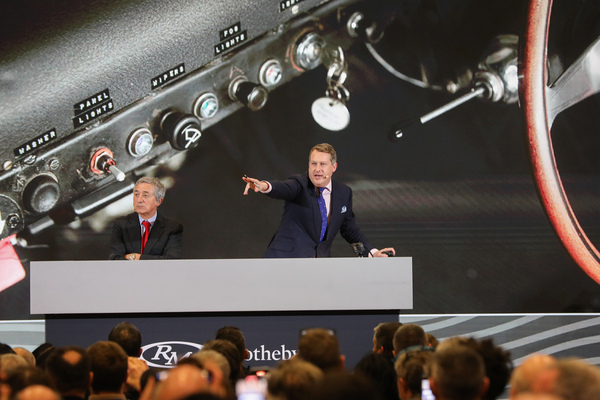 Ferrari 250 LM: Zunächst kamen die Gebote rasch, dann immer zögerlicher – RM Sotheby's-Auktion Paris 2025