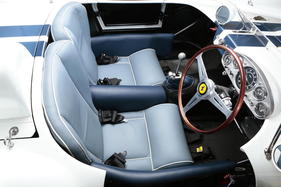 Ferrari 250 Testa Rossa (angelehnter Entwurf) (1958) - als Lot 27 an der Bond Street Versteigerung von Bonhams am 6. Dezember 2015