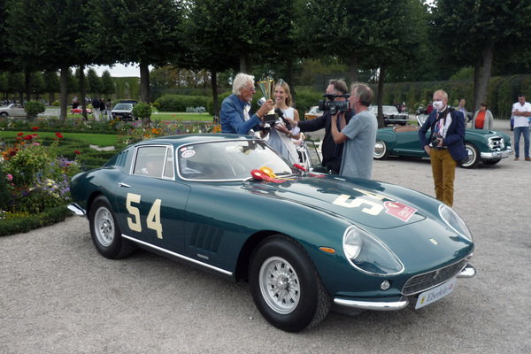 Ferrari 275 GTB (1964) - die wandernde Siegerehrung - Classic-Gala Schwetzingen 2020