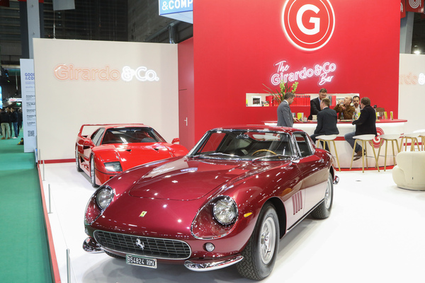Ferrari 275 GTB (1965) - einer von rund einem Dutzend 275 GTB, hier auf dem Stand von Girardo & Co - Rétromobile Paris 2024