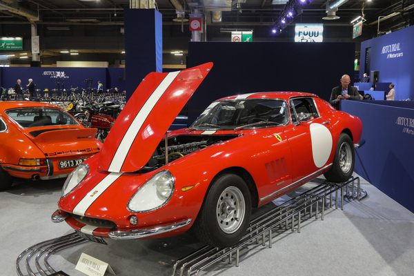 Ferrari 275 GTB (1966) – Artcurial-Versteigerung – Rétromobile Paris 2025