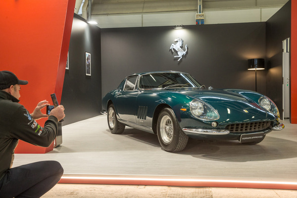 Ferrari 275 GTB (1967) - Eleganz aus Maranello (mit Pininfarinas Hilfe) - Auto e Moto d'Epoca Bologna 2023