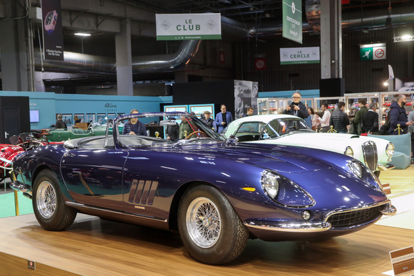 Ferrari 275 GTB/4*S NART Spider (1967) - immer noch beim zweiten Besitzer, gezeigt von Kidston - Rétromobile Paris 2024