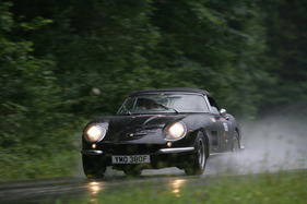 Ferrari 275 GTB/4 Spider (1968) - beim Orange-Marathon der Ennstal-Classic 2012