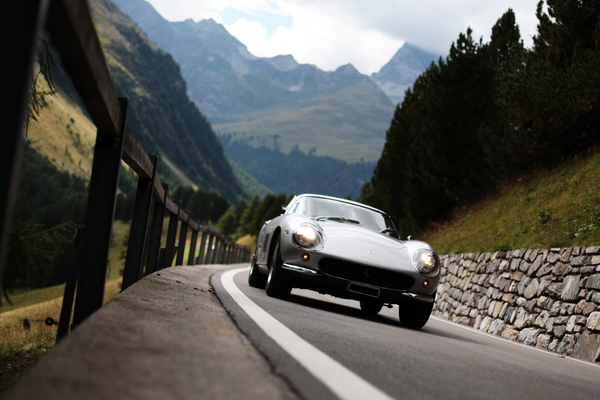 Image: Ferrari 275 GTB 6c (1965) - at the Passione Engadina 2015