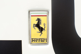 Ferrari 275 GTB/C (1966) - das Ferrari-Zeichen auf dem Bug (1966)