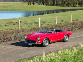 Ferrari 275 GTS (1965) - als Lot 120 angeboten an der Versteigerung von Monaco am 13. Mai 2016
