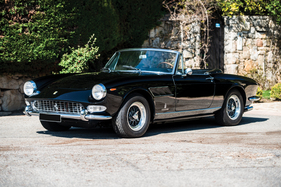 Ferrari 275 GTS (1965) - als Lot 143 an der Versteigerung von RM/Sotheby's in der Villa Erba 2017