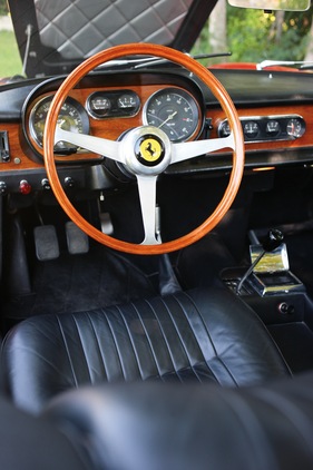 Ferrari 275 GTS (1965) - angeboten als Lot 177 an der Versteigerung von RM Auctions in London am 31. Oktober 2012