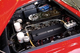 Ferrari 275 GTS (1965) - angeboten als Lot 177 an der Versteigerung von RM Auctions in London am 31. Oktober 2012