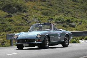 Ferrari 275 GTS Cabriolet (1965) - bei der Überquerung des Flüelapasses an der Passione Engadina 2019