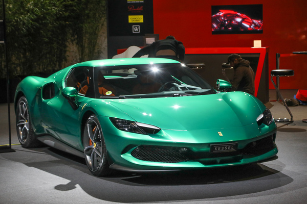 Ferrari 296 GTB (2022) - bei Kessel - Auto Zürich 2022