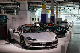 Ferrari 296 GTS (2025) - auf dem Stand der Niki Hasler AG - 38. Auto Zürich 2025