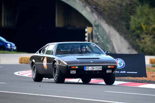 Ferrari 308 GT4 (1977) - Pista e Piloti Flugplatz Pferdsfeld 2020