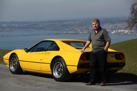 Ferrari 308 GTB (1976) - der stolze Besitzer Max _Theiler, der dem 308 schon über 35 Jahre die Treue hält