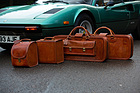 Bild: Ferrari 308 GTB (1977) - massgeschneidertes Schedoni-Gepäckset