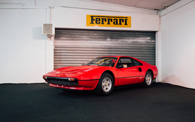 Ferrari 308 GTB (1978) - als Lot 123 an der RM/Sotheby’s Dubai Versteigerung 2024