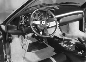 Ferrari 308 GTB Millechiodi (1977) - das Armaturenbrett des auf Aerodynamik getrimmten Einzelstücks stammte vom BB