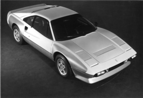 Ferrari 308 GTB Millechiodi (1977) - die Karosserie bestand bereits aus Stahl, die Verbreiterungen wurden aufgenietet, daher der Name "1000 Nieten"