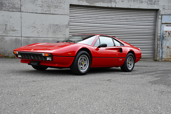 Bild: Ferrari 308 GTB Quattrovalvole (1983) - Lot 140 an der Versteigerung der Oldtimer Galerie Toffen am 23. März 2024