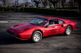 Ferrari 308 GTB Vetroresina (1976) - als Lot 073 angeboten an der Artcurial Rétromobile Paris Versteigerung am 2. Februar 2024