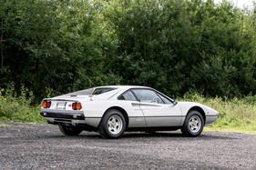 Ferrari 308 GTB Vetroresina (1976) - als Lot 368 angeboten von Bonhams bei der Versteigerung im RAF Museum in Hendon 2015
