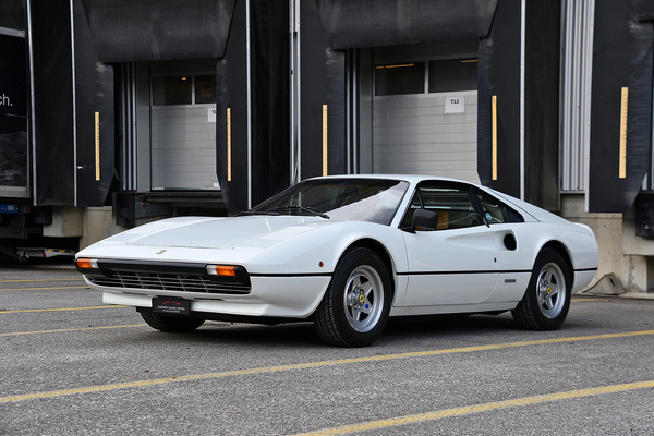 Ferrari 308 GTBi (1982) - als Lot 102 an der Versteigerung der Oldtimer Galerie in Gstaad am 29. Dezember 2022