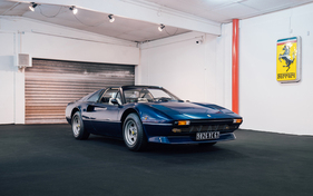Ferrari 308 GTS (1979) - als Lot 124 an der RM/Sotheby’s Dubai Versteigerung 2024 Ferrari 308 GTS (1979) - als Lot 124 an der RM/Sotheby’s Dubai Versteigerung 2024