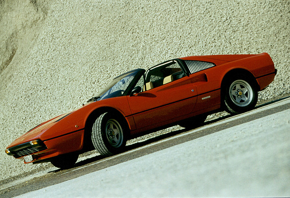 Ferrari 308 GTS (1980) - die späteren Modelle wurden mit Michelin TRX Reifen ausgeliefert