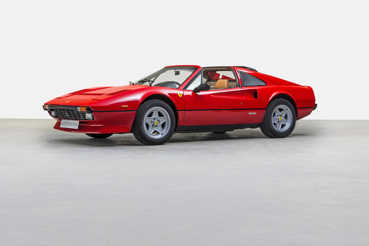Ferrari 308 GTS Quattrovalvole (1985) - angeboten als Lot 07 an der Auctionata Versteigerung Nr. 641 "1000 Pferdestärken" am 10. September 2016