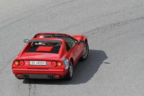 Ferrari 328 GTS (1987) - bei der Überquerung des Flüelapasses an der Passione Engadina 2019