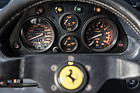 Bild: Ferrari 328 GTS (1988) - Hauptinstrumente hinter dem Lenkrad