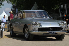 Ferrari 330 GT (1966) - an den Classic Days Schloss Dyck 2015 (1966)