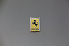 Ferrari 330 GT (1967) - Ferrari-Zeichen auf dem Bug