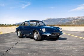 Ferrari 330 GT (1967) – angeboten als Lot Nr. 53 bei der Artcurial-Versteigerung in Paris am 7. und 8. Februar 2025