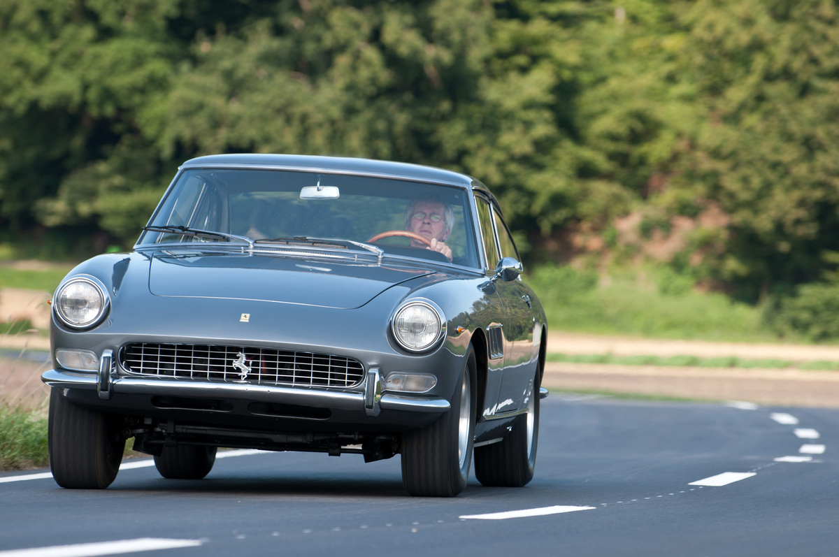 Ferrari 330 GT (1967) - galt als sehr fahrsicheres Auto