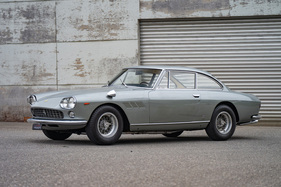 Ferrari 330 GT 2+2 Series 1 (1964) - als 23 an der Swiss Classic World Versteigerung 2026 der Oldtimer Galerie